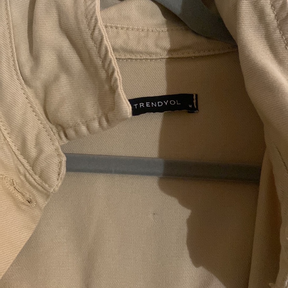 Lightweight jacket - Picture 3 of 3